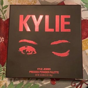 Kylie Jenner The Burgundy Palette
